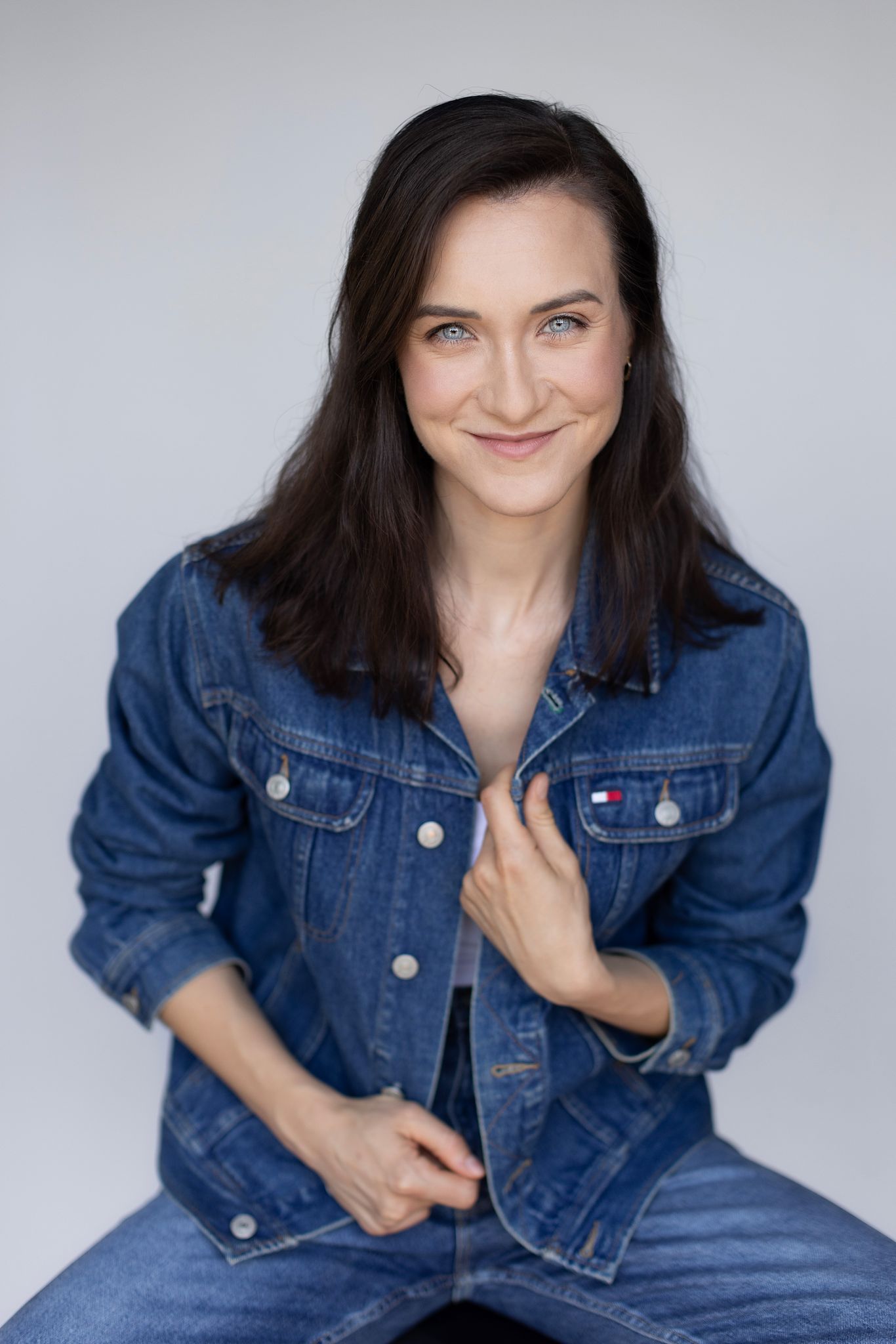 Magdalena Tarnawska-Stus - headshot aktorski, jasne światło, naturalny wyraz